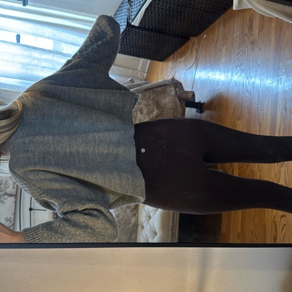 Princess Polly The Stan Grey Cropped Sweater NWOT​ - Picture 5 of 5